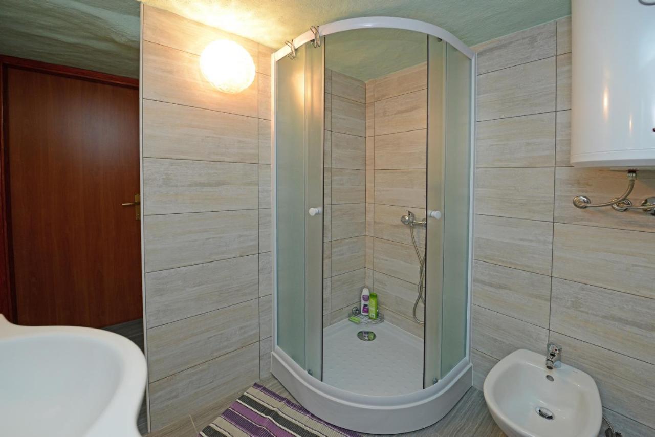Maja Apartment Visnjan Luaran gambar