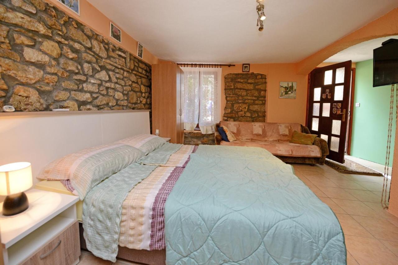 Maja Apartment Visnjan Luaran gambar