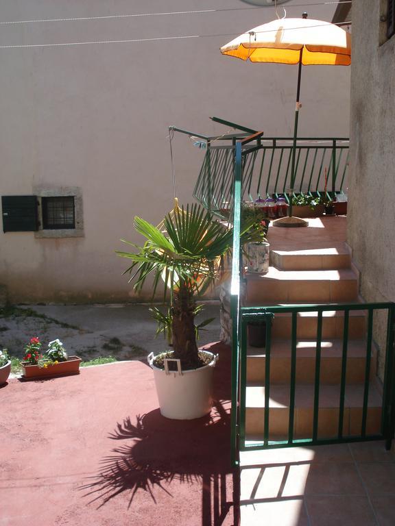 Maja Apartment Visnjan Luaran gambar